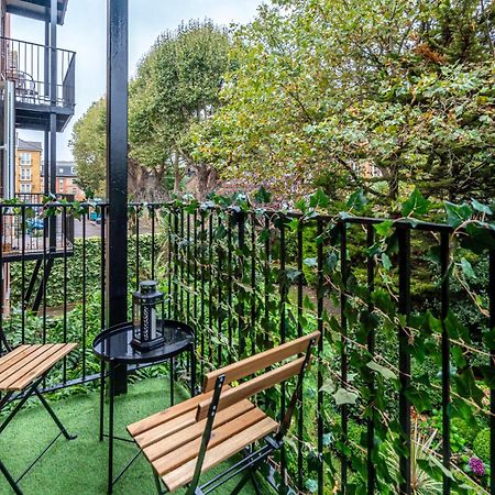 Apartment In Elephant & Castle With Parking Londen Buitenkant foto