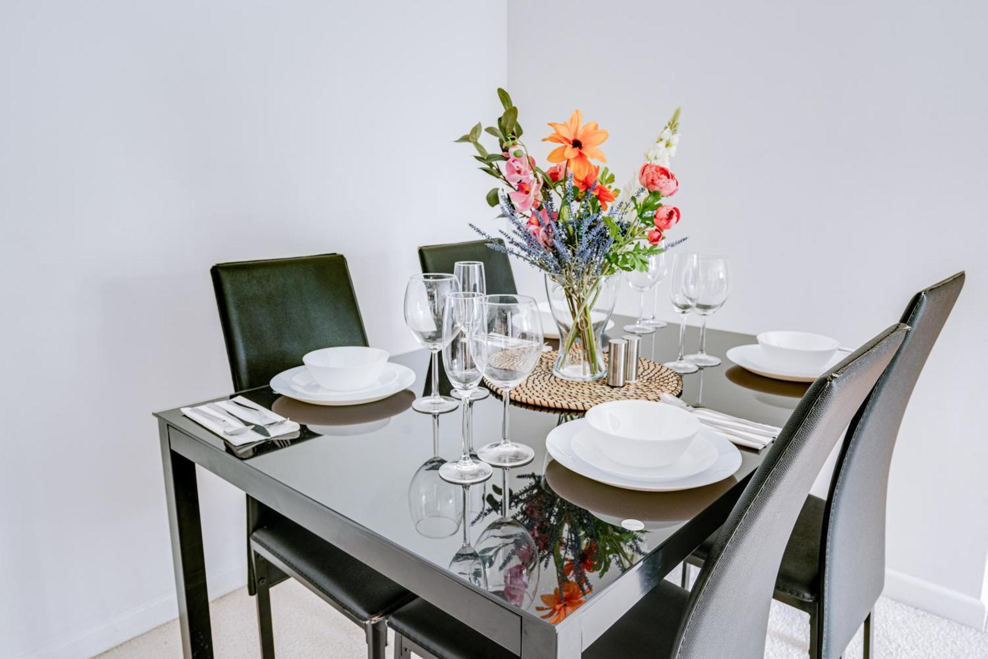 Apartment In Elephant & Castle With Parking Londen Buitenkant foto