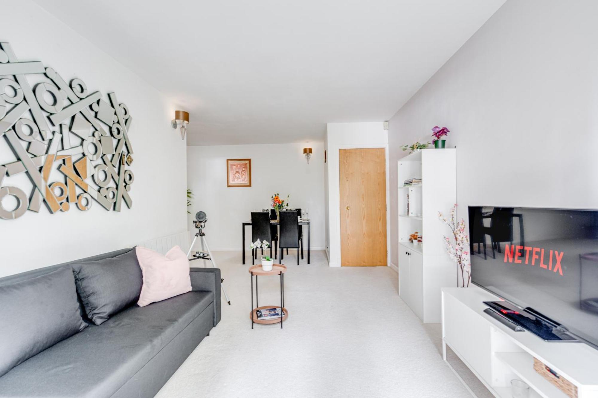 Apartment In Elephant & Castle With Parking Londen Buitenkant foto